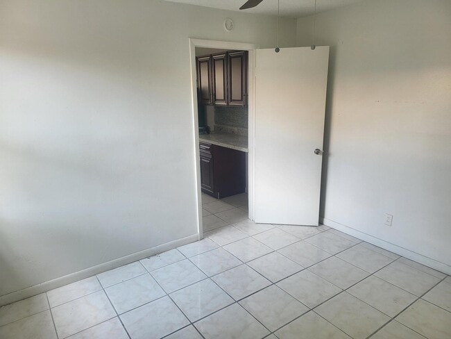 Building Photo - 1271 NW 29th Terrace