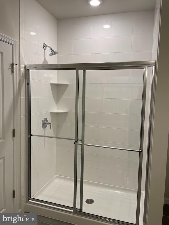 Building Photo - 23275 Milltown Knoll Square