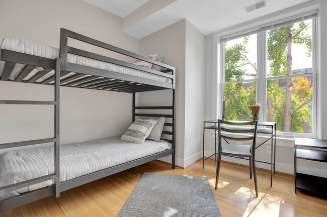 Building Photo - 1832 18th St NW