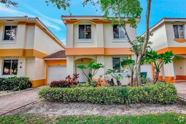 Building Photo - 6543 Hidden Cove Dr