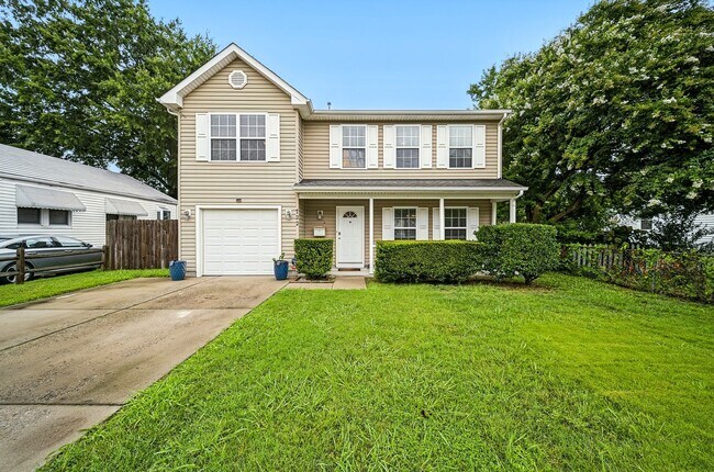 Building Photo - LARGE 4 BEDROOM HOME NEAR MILITARY BASE AND BAY
