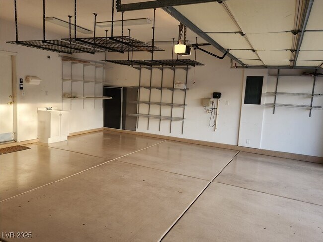 Building Photo - 2934 Maffie St