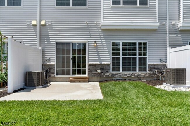 Building Photo - 19 Veterans Wy