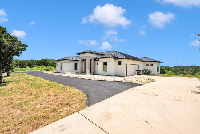 Building Photo - 364 Private Rd 2771