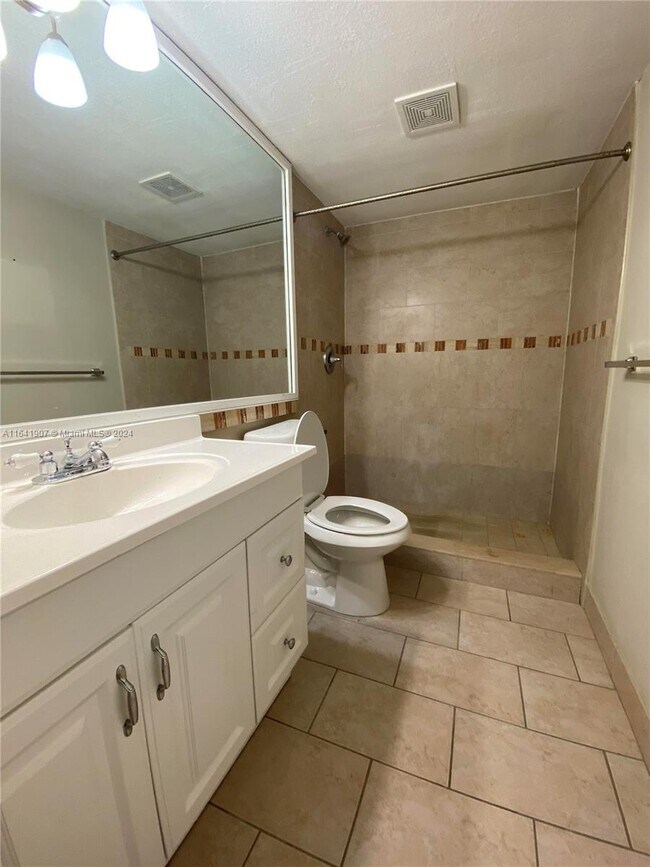 Building Photo - 11207 SW 88th St