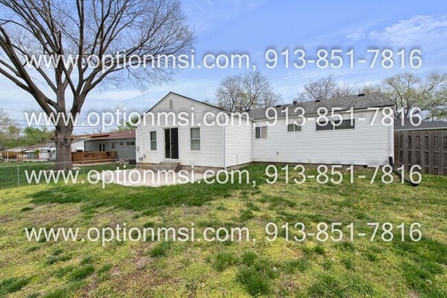 Building Photo - Ranch home available NOW!