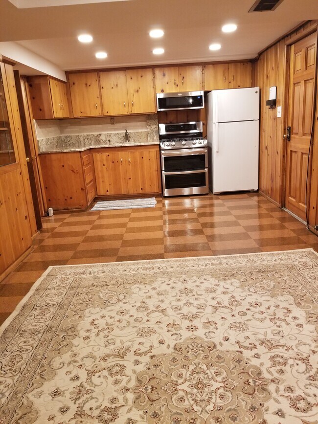 Kitchen - 1501 S 2300 E