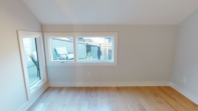 Building Photo - Modern Townhome with Roof Terrace in Dilworth Neighborhood Charlotte NC