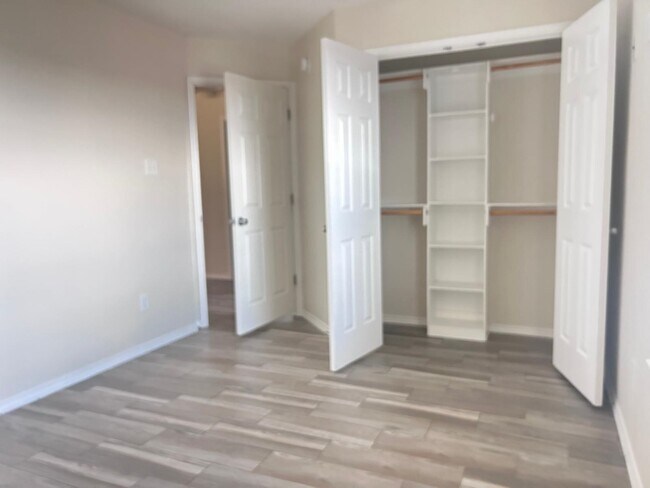 Building Photo - 5407 Simbrah Dr
