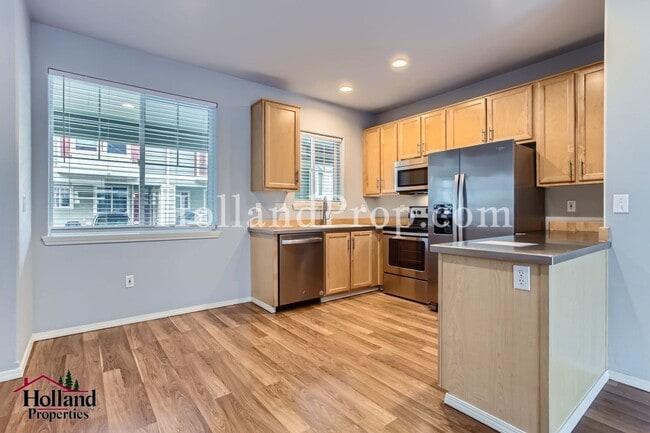 Building Photo - Charming 3-Bedroom Home in Prime Hillsboro Location!