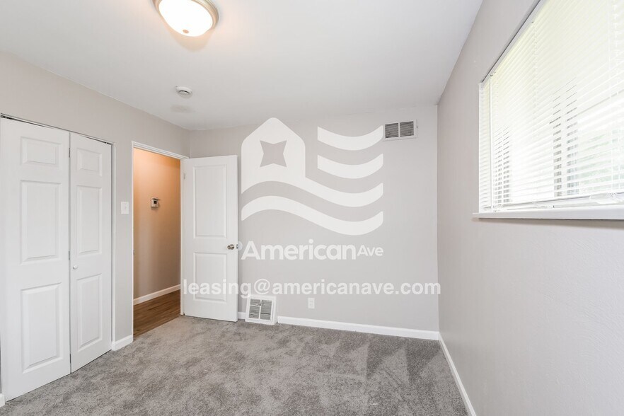 Building Photo - 137 Glen Garry Rd