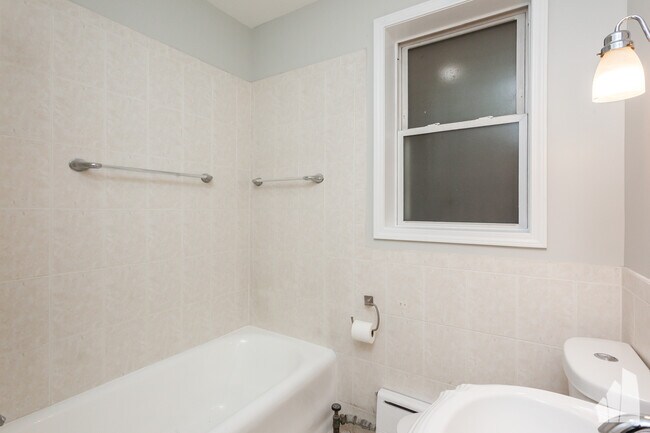 Building Photo - 6149 N Talman Ave