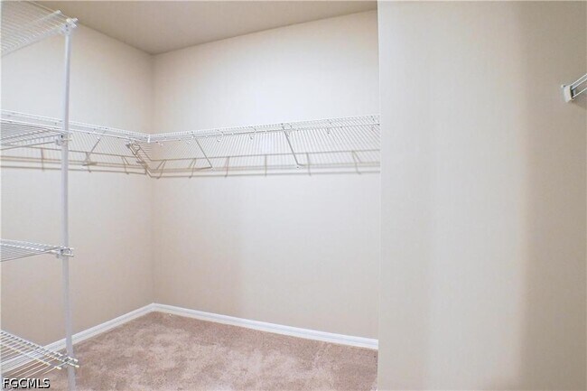 Building Photo - 44229 Saddlewood Ct