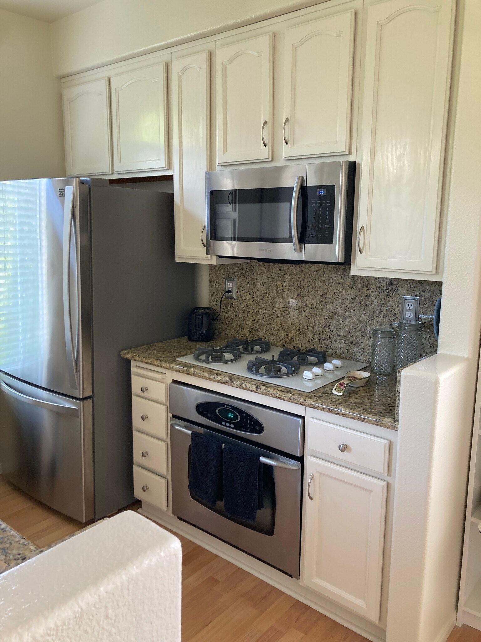 Kitchen - 8680 New Salem St