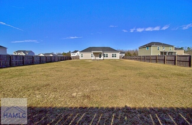 Building Photo - 452 Huntington Dr