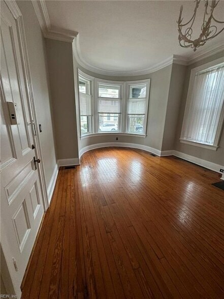 Building Photo - 416 Pembroke Ave