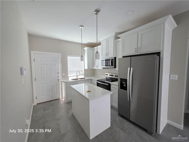 Building Photo - 24 Israel E Ave