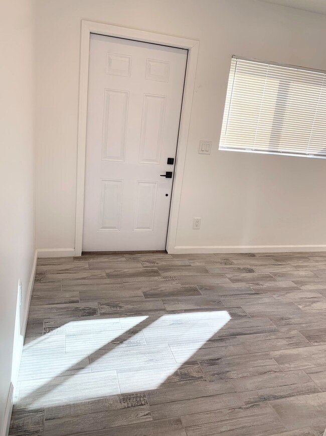 Building Photo - 20747 Stephanie Dr