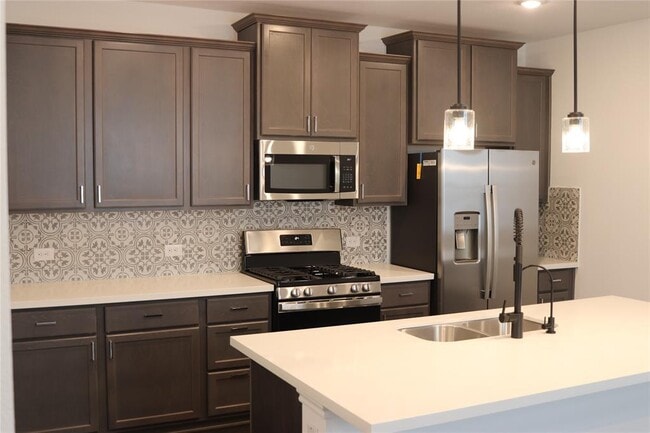 Building Photo - 5302 Jason Dr