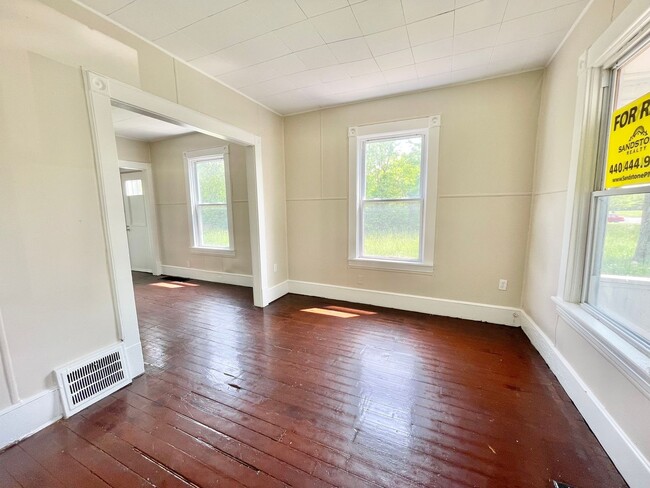 Building Photo - 1627-1627 E 31st St