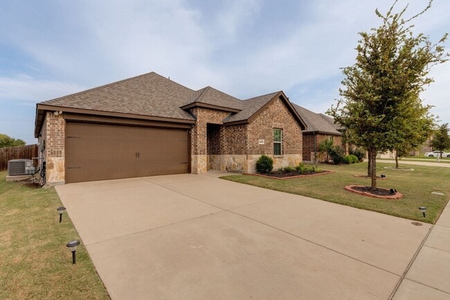 Building Photo - 1009 Branding Iron Ln