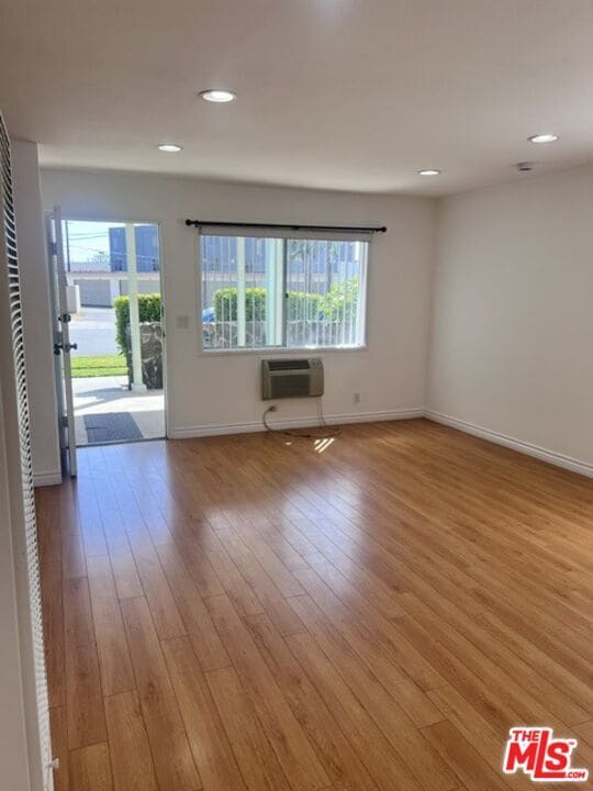 Building Photo - 2337 W Gramercy Ave