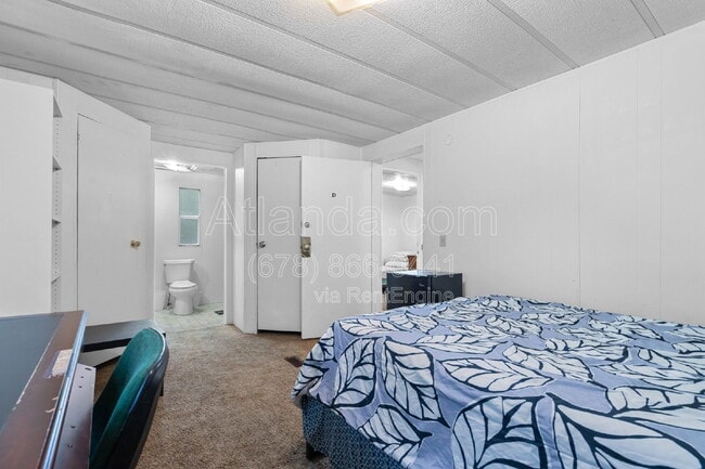 Building Photo - 1061 Center St NW