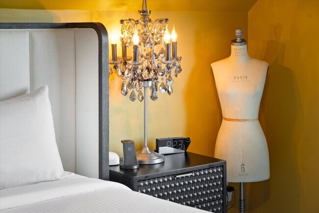 Building Photo - 8543 E Valley Vista Dr