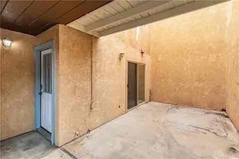 Building Photo - 146 Flag Way