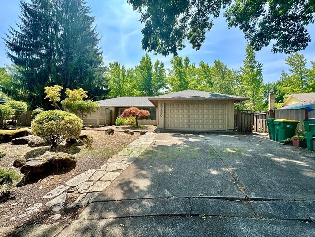Primary Photo - Gorgeous 4 Bedroom 2 Bath with Fully Fence...
