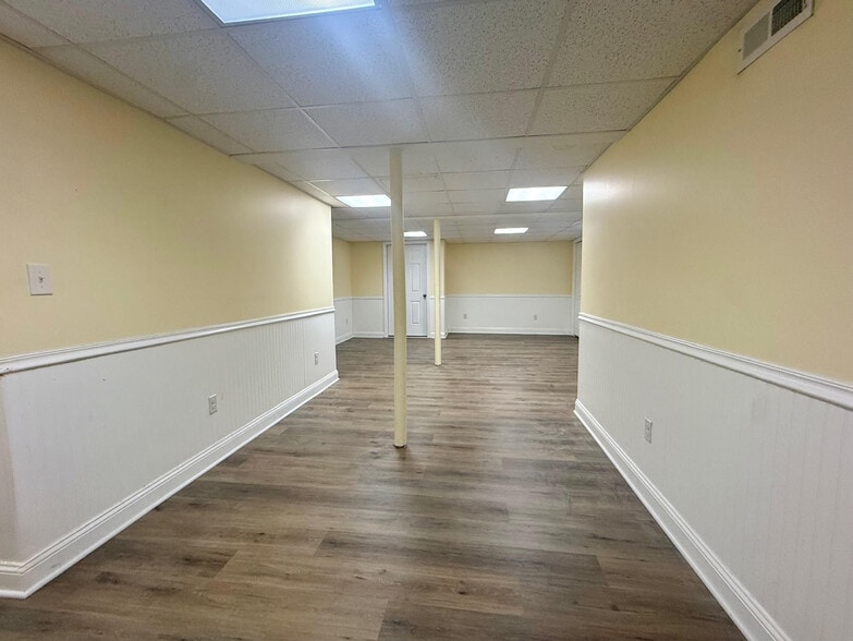 Building Photo - 34 Bingham Ave