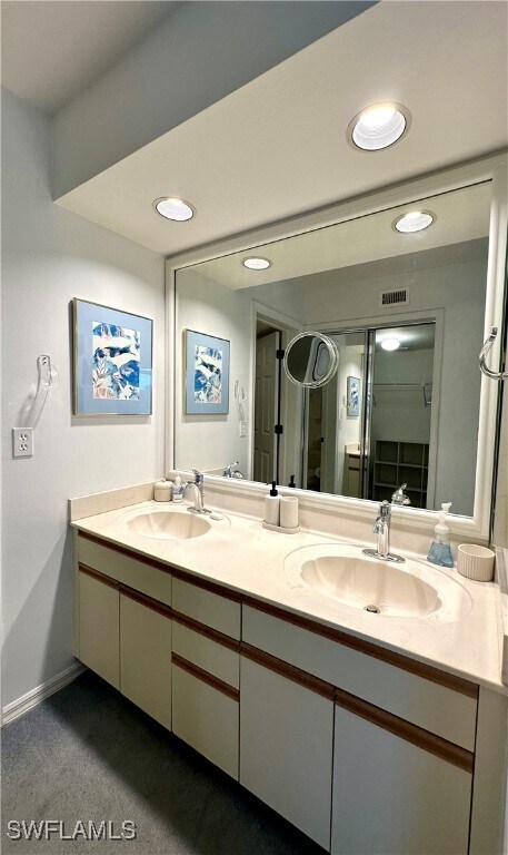 Building Photo - 320 Horse Creek Dr