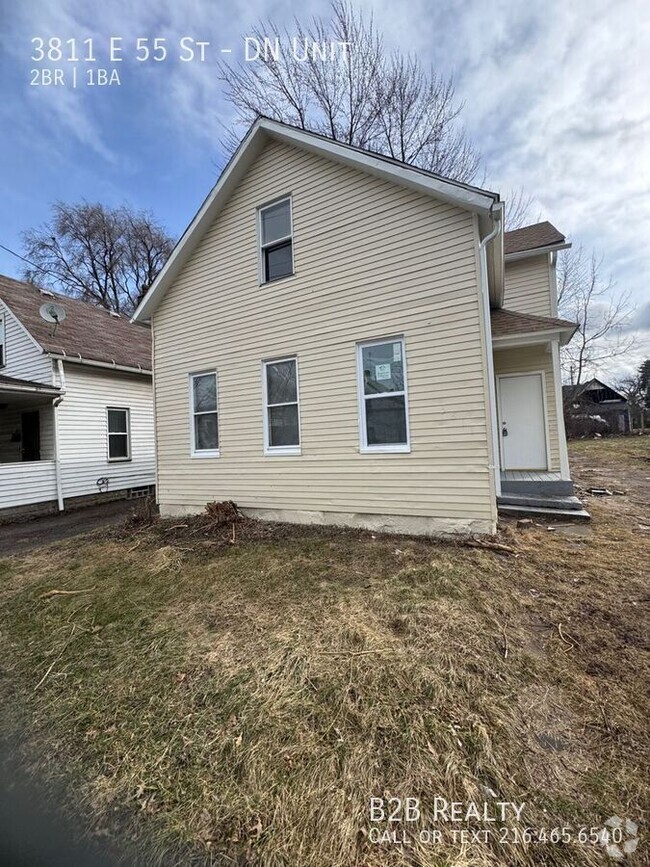 Building Photo - Charming 2.5-Bedroom Property in Prime Loc...