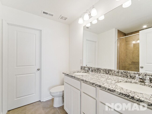 Building Photo - Spring deal : 500$ rewards for a 15 month rental lease - Elegant  3br/2.5 bath Townhome available...