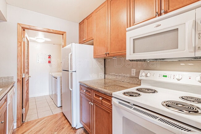 Building Photo - 8756 Chase Dr