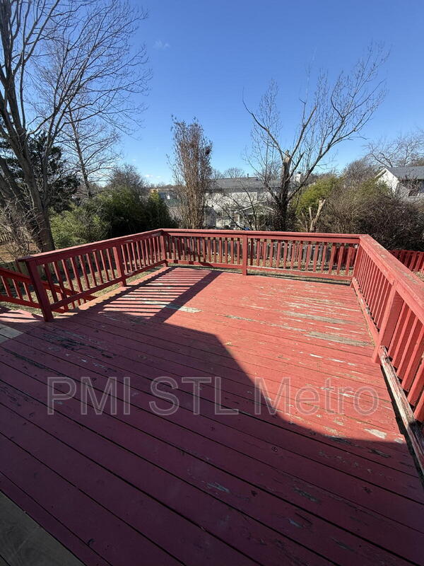 Building Photo - 3865 Kentucky Derby Dr