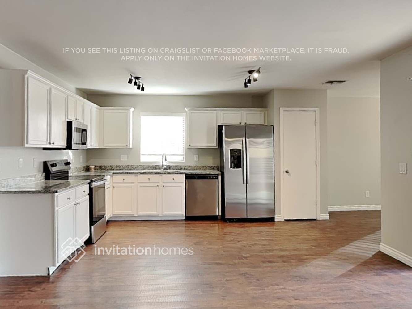 Building Photo - 136 S 111th St