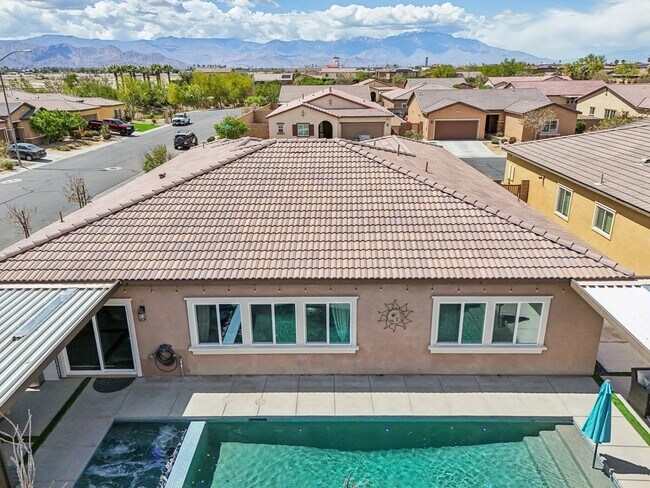 Building Photo - 42912 Gazapo Ct