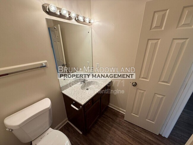 Building Photo - 9101 Parktop Ln NW