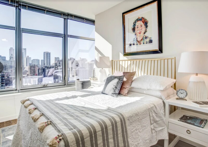 Building Photo - 341 W Chestnut St