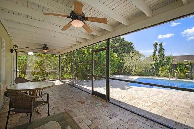 Building Photo - 11337 Little Bear Way