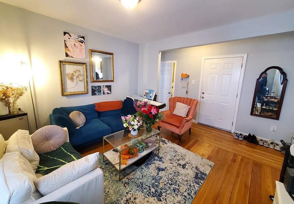 Building Photo - 17 Aspinwall Ave