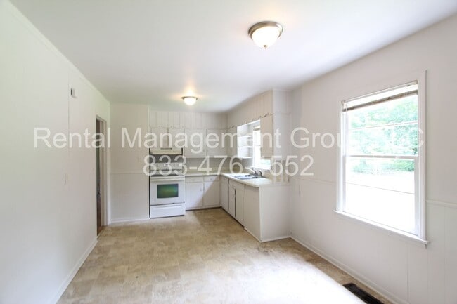 Building Photo - 1345 Glenwood St NW