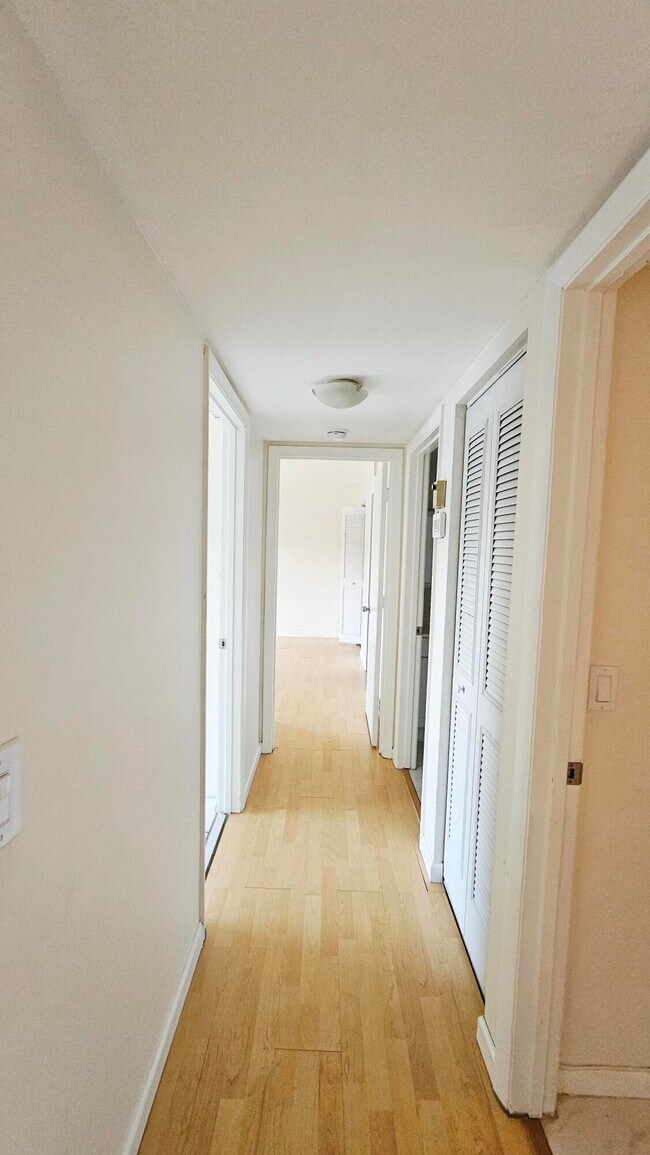 Building Photo - 1001 Green Pine Blvd