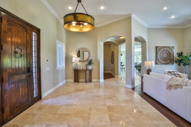 Building Photo - 39520 Colleen Way