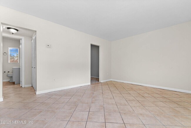 Building Photo - 602 Luna Ct