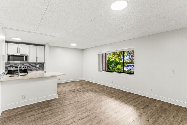 Building Photo - 507 Meadows Cir