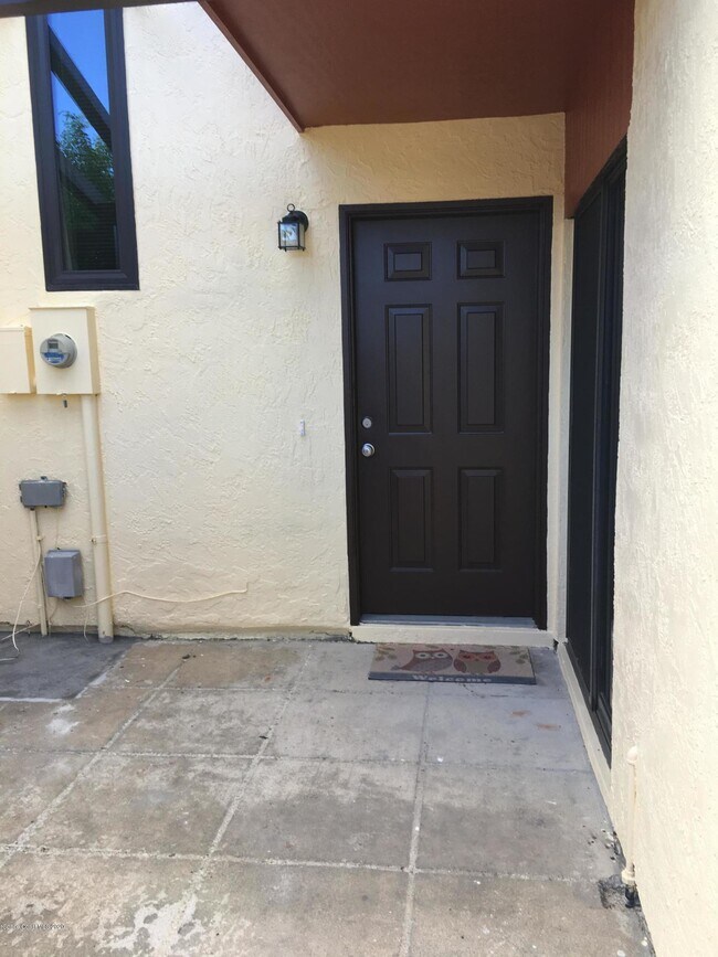 Building Photo - 43 Bogart Pl