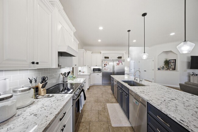 Building Photo - Home with Chef’s Kitchen & RV Parking