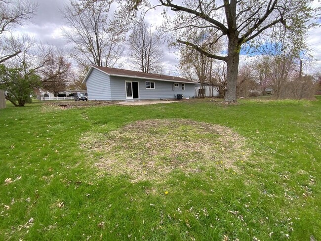 Building Photo - 205 North St